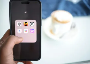 Ilustrasi kumpulan aplikasi AI. Para pengguna Pixel Tablet yang sudah menginstal "aplikasi" Gemini, kini dapat mencobanya di perangkat tersebut.